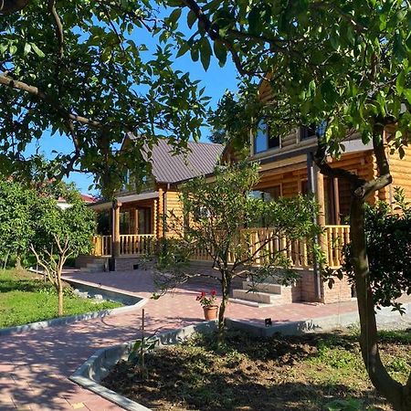 Guest House On Angisa Batumi Exterior photo