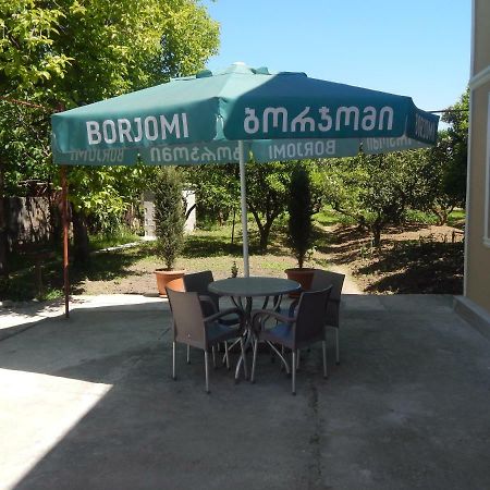 Guest House On Angisa Batumi Exterior photo